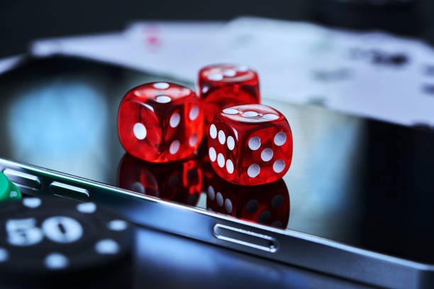 Live dealer table interface and game selection